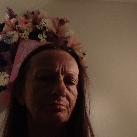 Meet your Posher, Brendalee - Picture 1 of 2